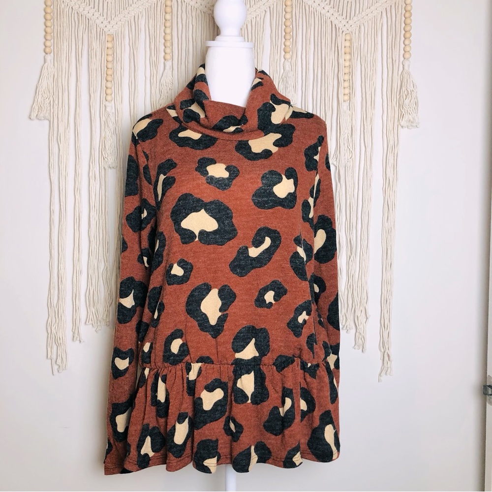 NWT Leopard Print Cowl Neck Top Ruffle Hem - Picture 6 of 10